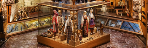 Le Musée ethnographique de la Russie: Expositions en ligne sur des modes de vie des peuples